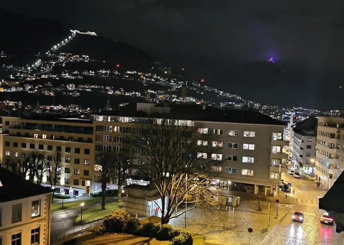 아파트 View In Town *